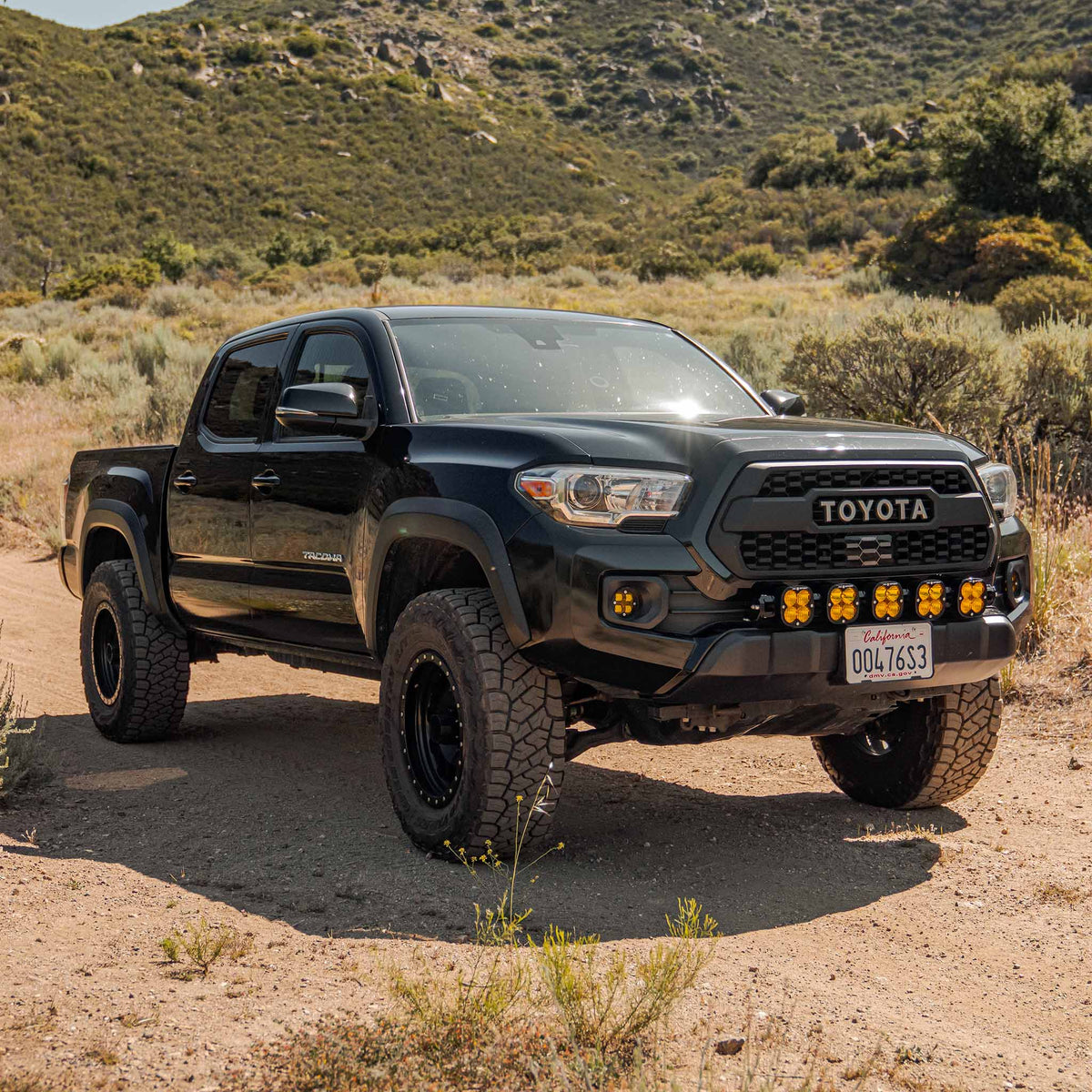 Dirt King 2.0 IFP Smooth Body Shocks | 2005–2023 Toyota Tacoma – view 7