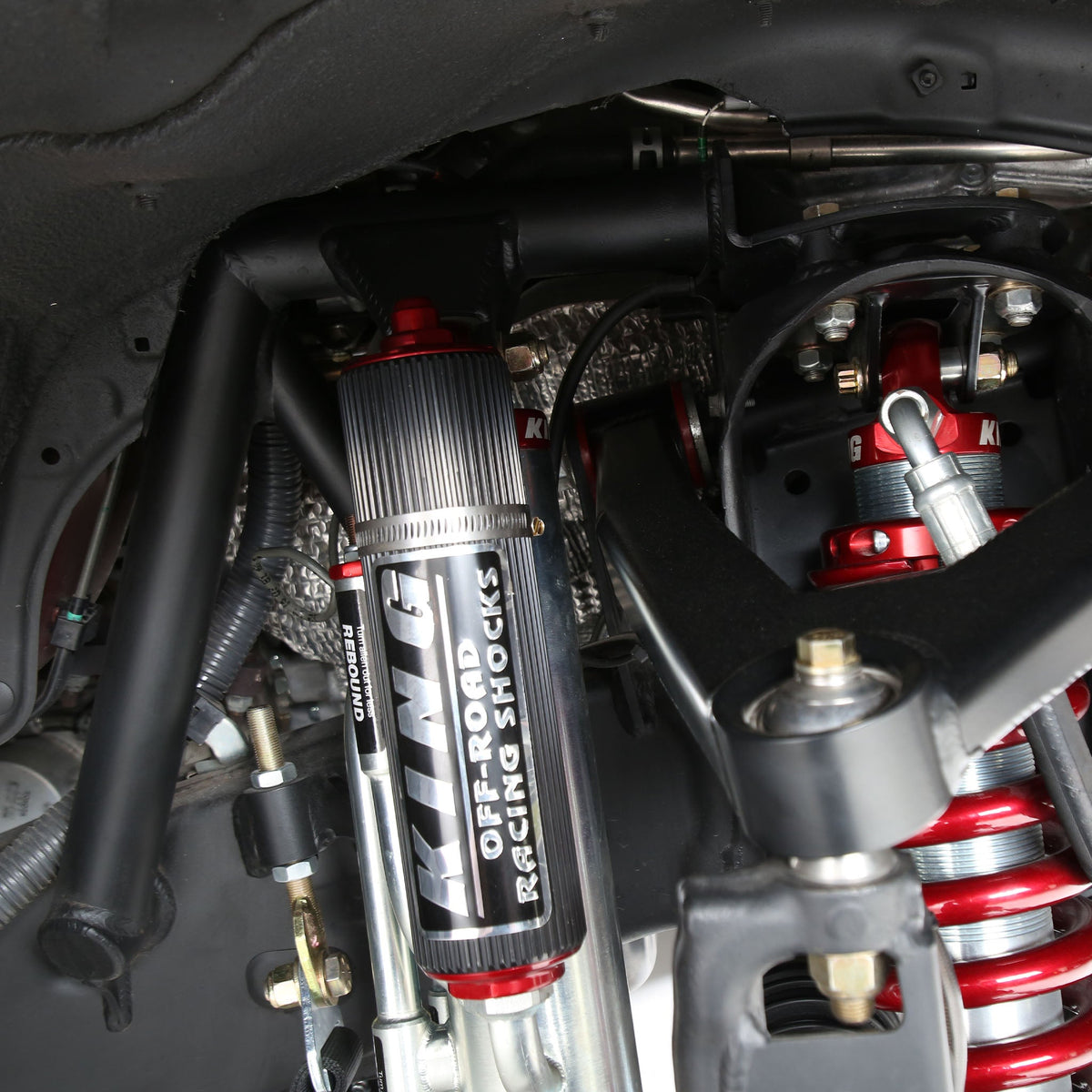 Dirt King Bypass Shock Hoop Kit | 2007–2021 Toyota Tundra – view 5