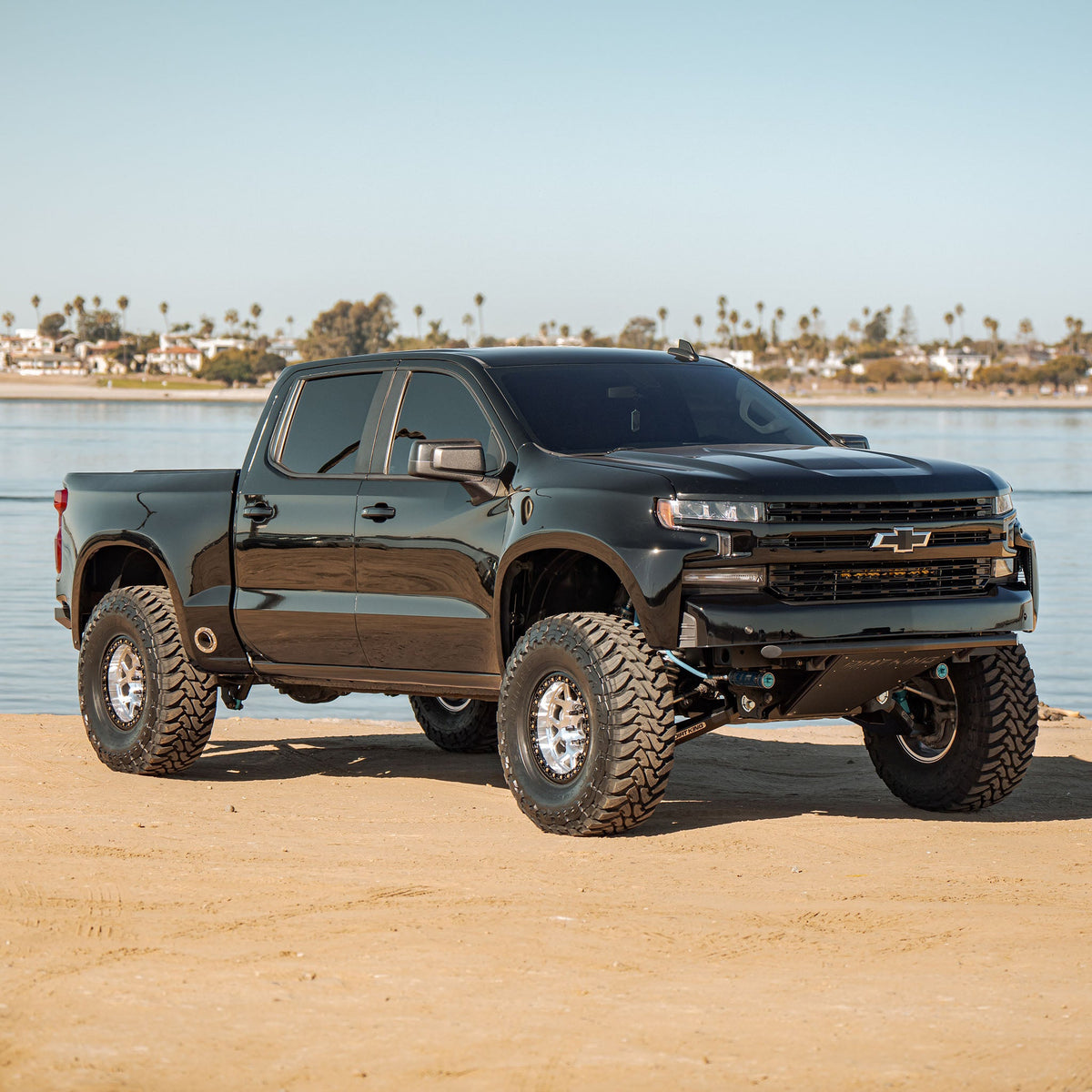 Dirt King Bypass Shock Hoop Kit | 2019–2026 Chevrolet Silverado 1500 / 2019–2026 GMC Sierra 1500 – view 3