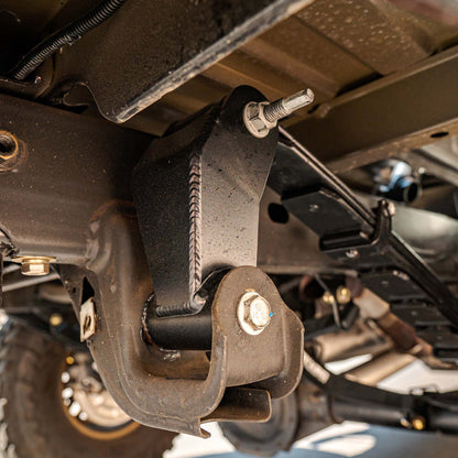 Dirt King Long Travel Shackles | 2019–2026 Chevrolet Silverado 1500 / 2019–2026 GMC Sierra 1500 – view 3