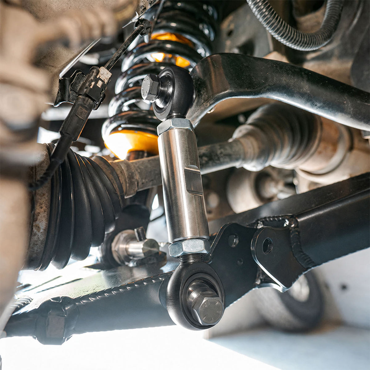 Dirt King Sway Bar Kit | 2019–2026 Chevrolet Silverado 1500 / 2019–2026 GMC Sierra 1500 – view 2
