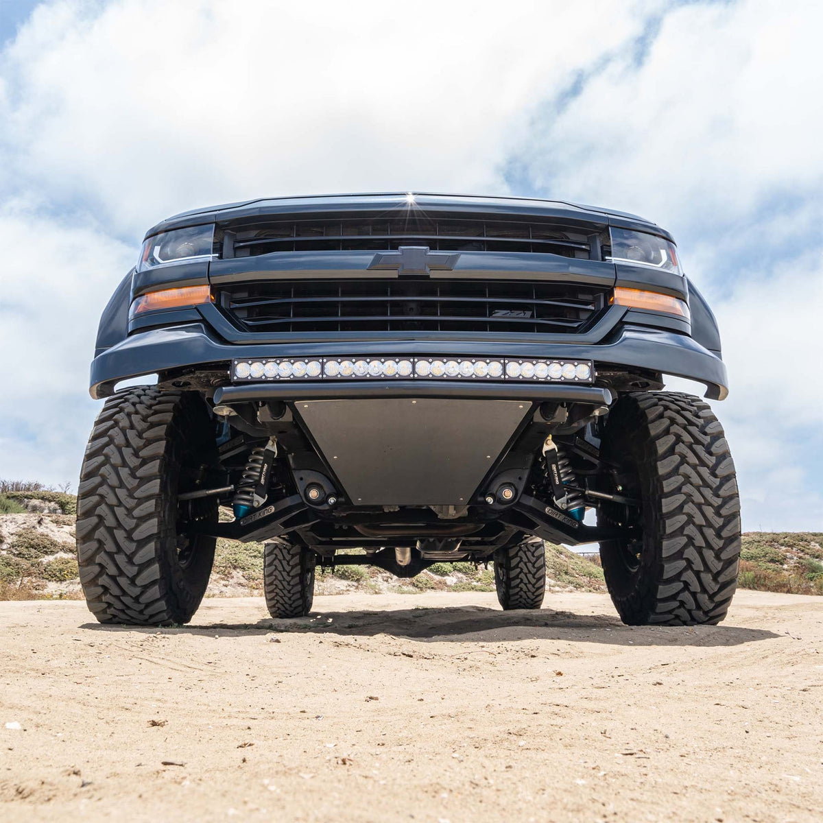 Dirt King Prerunner Front Bumper installed exterior view