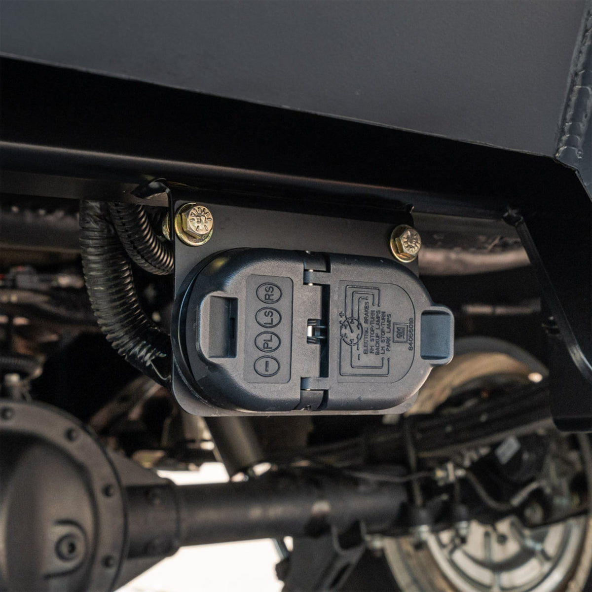 Dirt King DK-636830 installed rear view